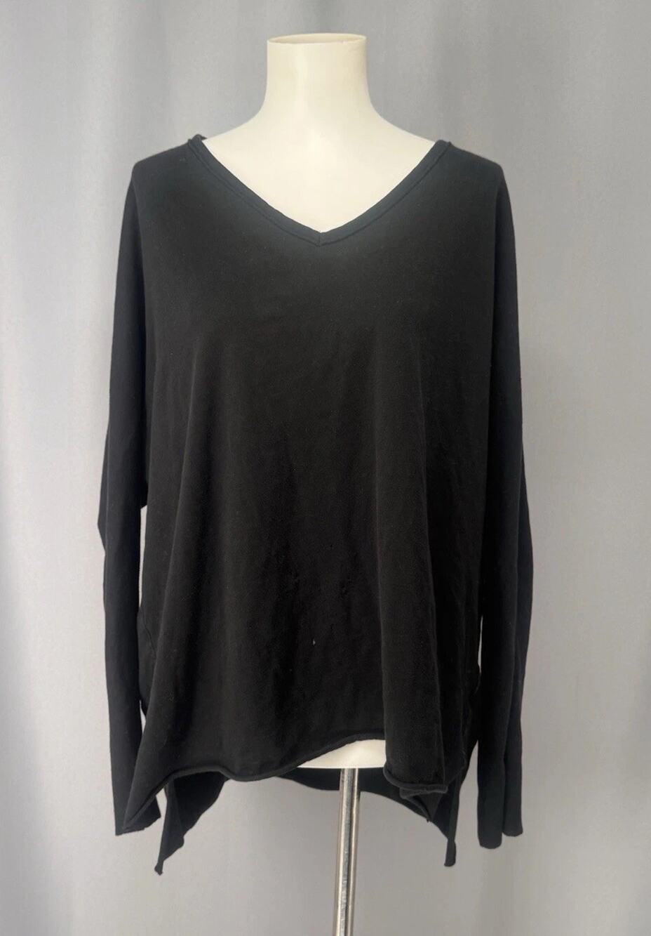 Frank & Eileen Batwing Shirt Womens Medium Black V-Neck Pima Cotton Distressed